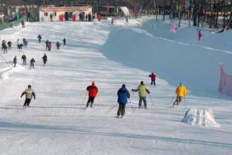 弯道山滑雪场